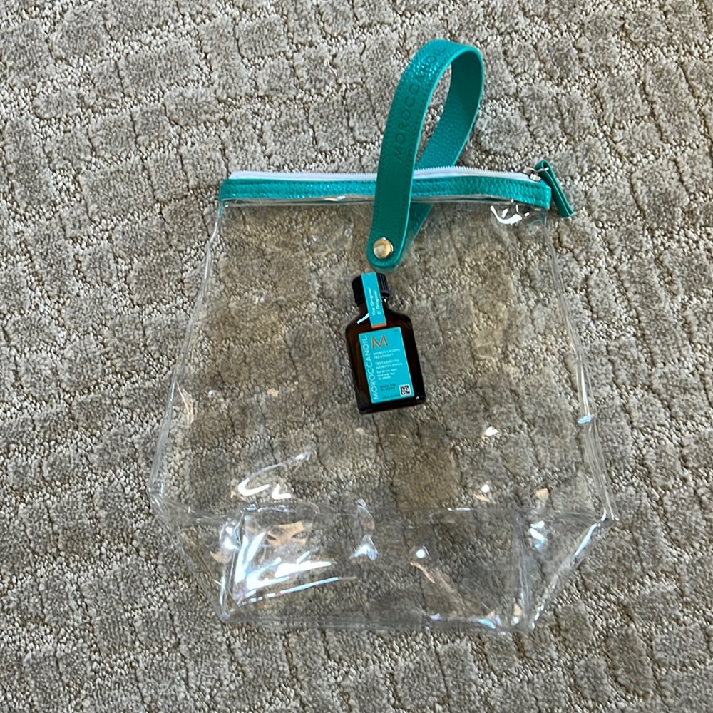 Morrocan oil treatment and clear bag